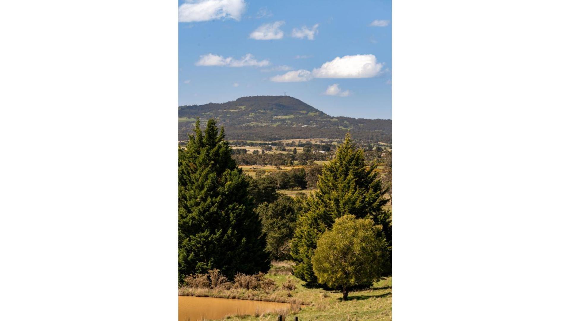Gold Meadows By Tiny Away Holiday home Enfield